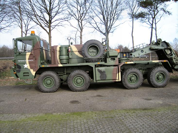 1 Czołgi, transportery i inne pojazdy wojskowe i cywilne - M746 Heavy Equipment Transporter Walk Around.jpg